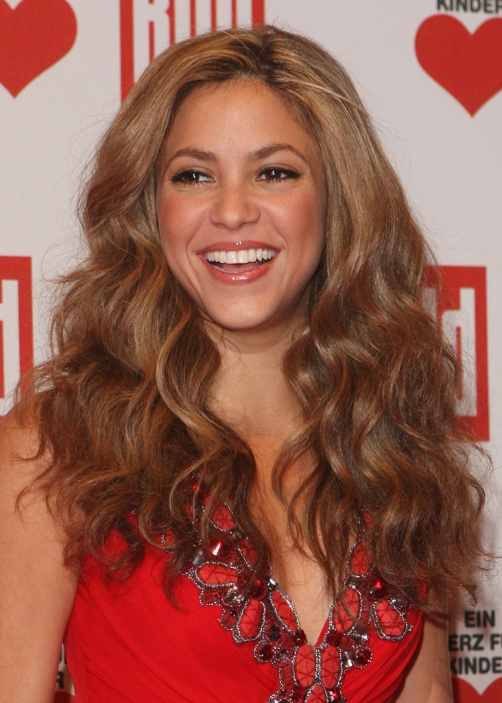 Shakira_Mebarak_2013.jpg