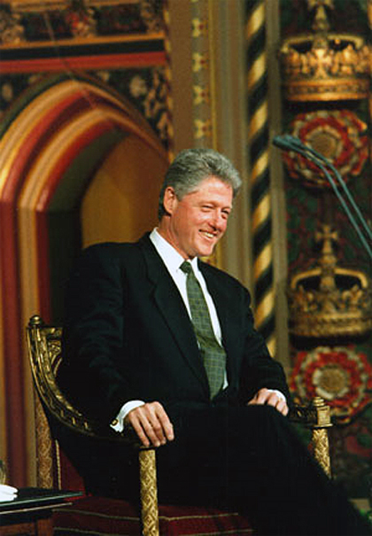 Bill_Clinton_1995_im_Parlament_in_London.jpg
