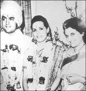 Gandhi_Rajiv_marriage_1968.jpg