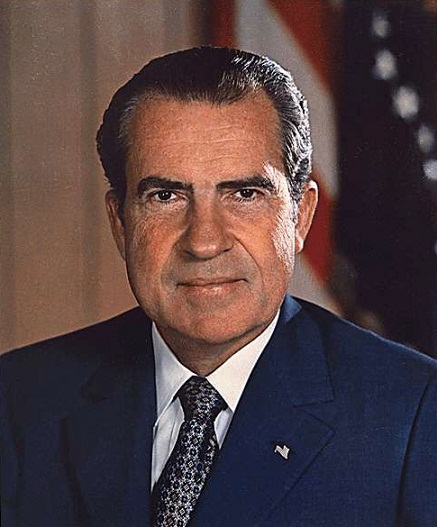 NixonR_WhitehouseFoto.jpg