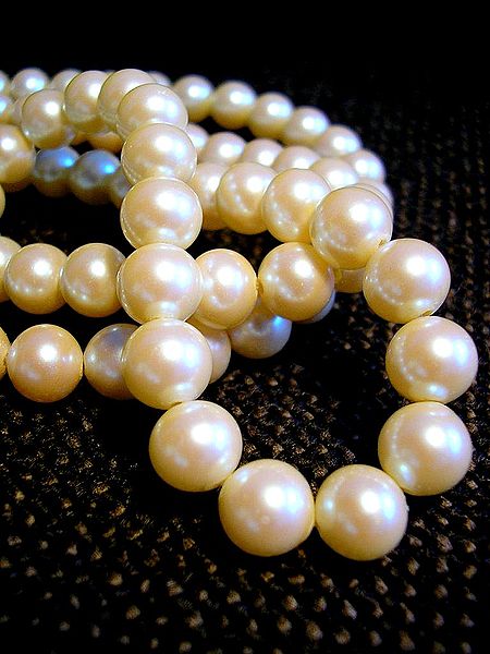 Pearl Necklace Photo