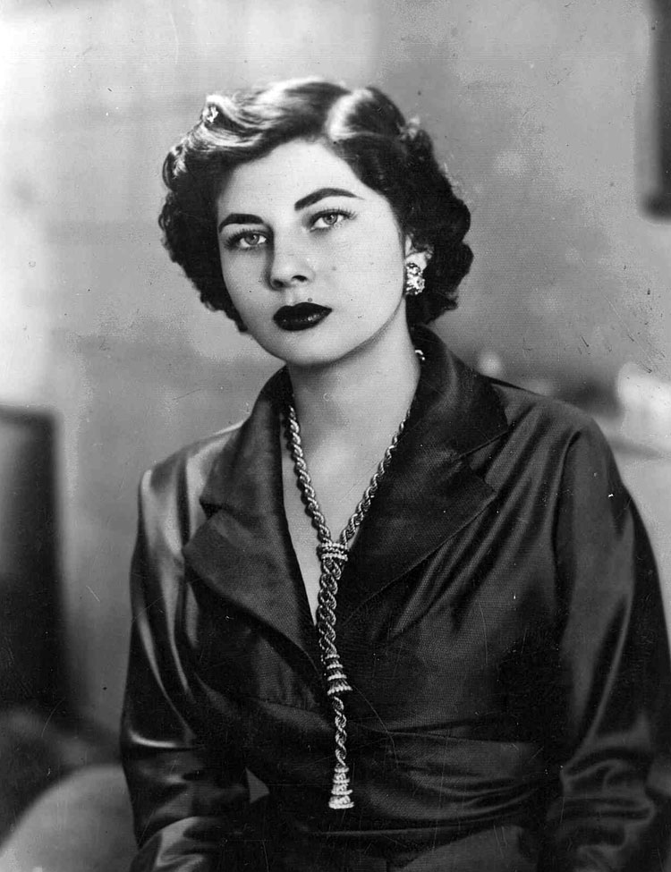 Iran_SorayaEsfandiaryBakhtiari-1950.jpg