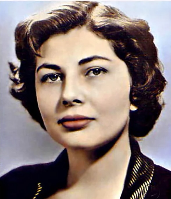 Iran_Soraya_mid20s.jpg