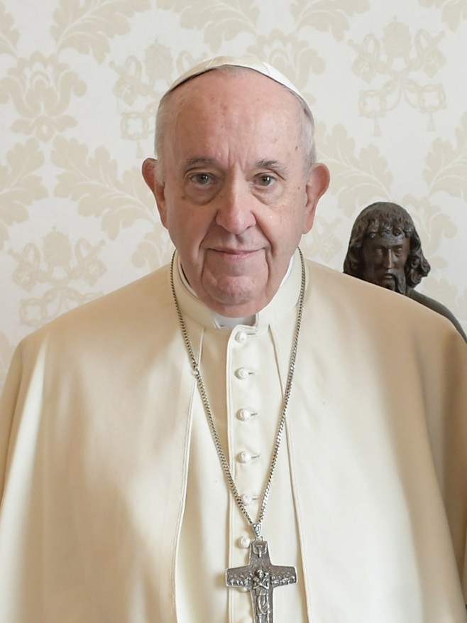 Bergoglio_VaticanOfficial_2021.jpg