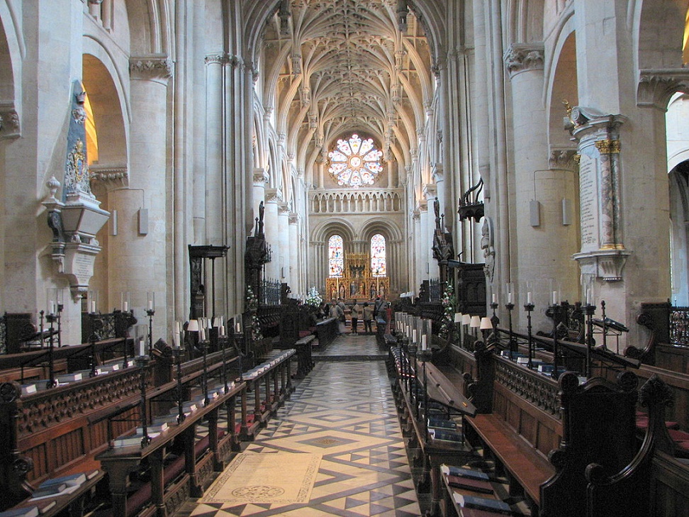 Cathedral_ChristChurch_nave.jpg