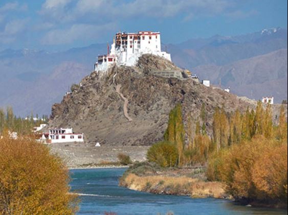 SImhaMountaintopGompa.JPG