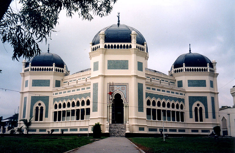 Masjid_Raya_Medan_Indonesia.jpg