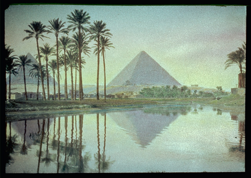 EgyptPyramid_c1950photo.png
