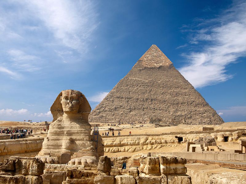 sphinx_pyramid.jpg