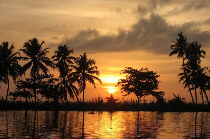 beach_AuraMar2.jpg