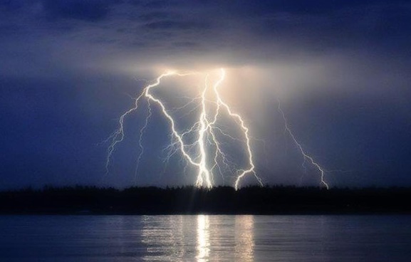 Vishakya_lightning.jpg