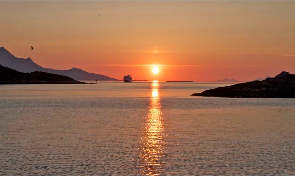 sunset_HurtigrutenNorwege.JPG